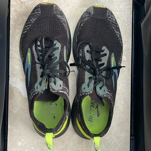 Brooks Levitate Running Shoes